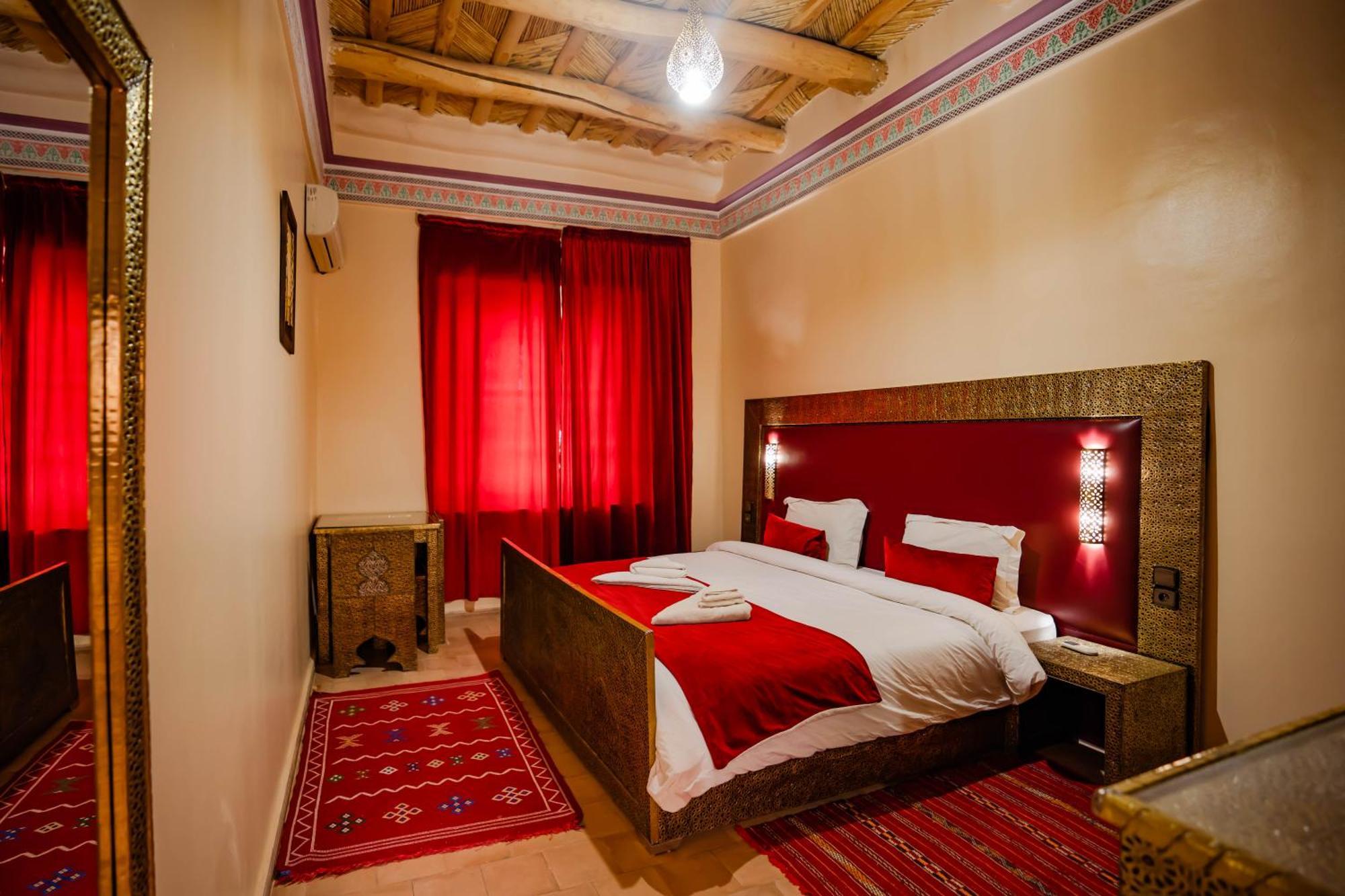 Kasbah Tizzarouine Bed & Breakfast Boumalne Dades ภายนอก รูปภาพ