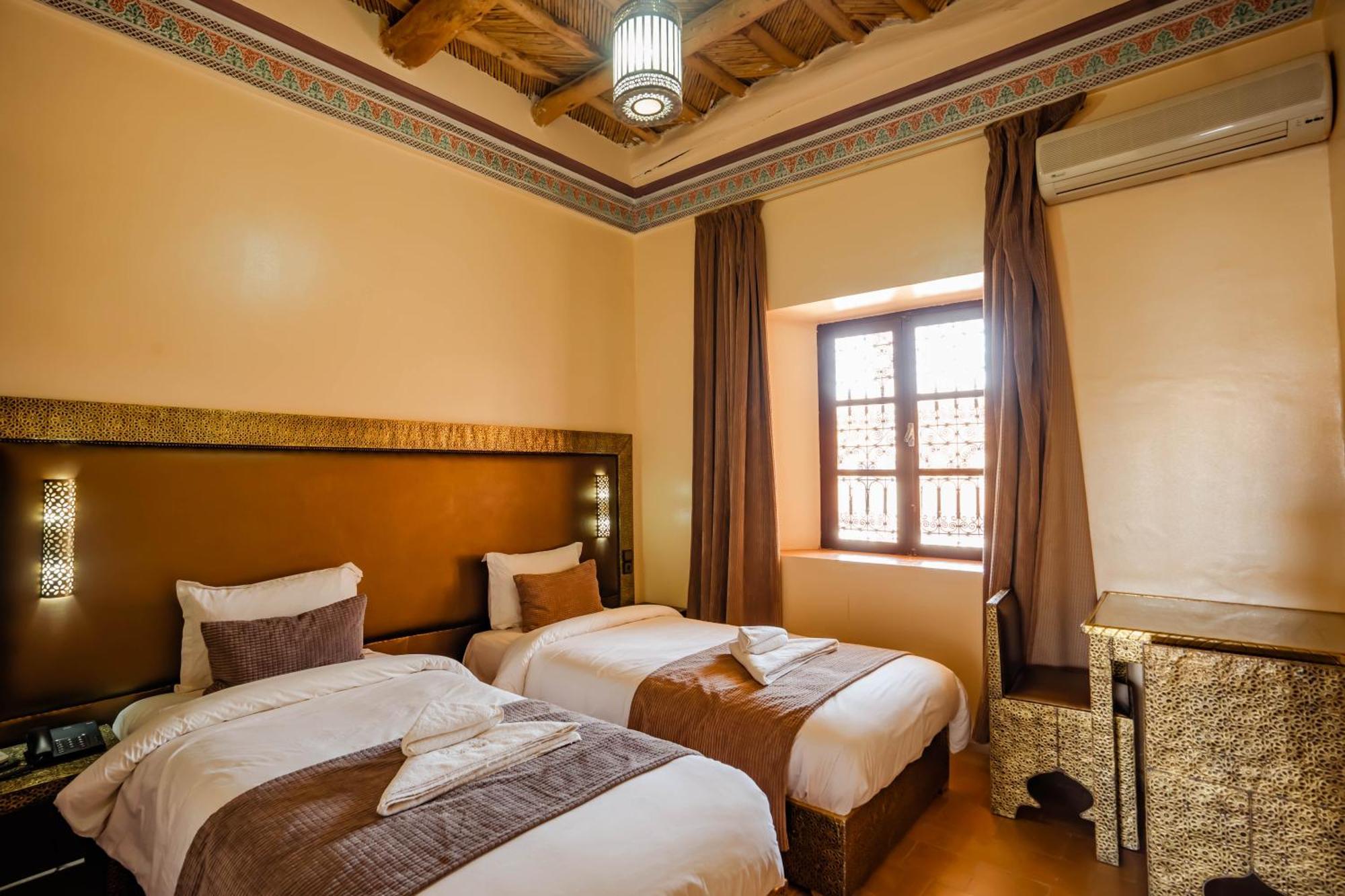 Kasbah Tizzarouine Bed & Breakfast Boumalne Dades ภายนอก รูปภาพ
