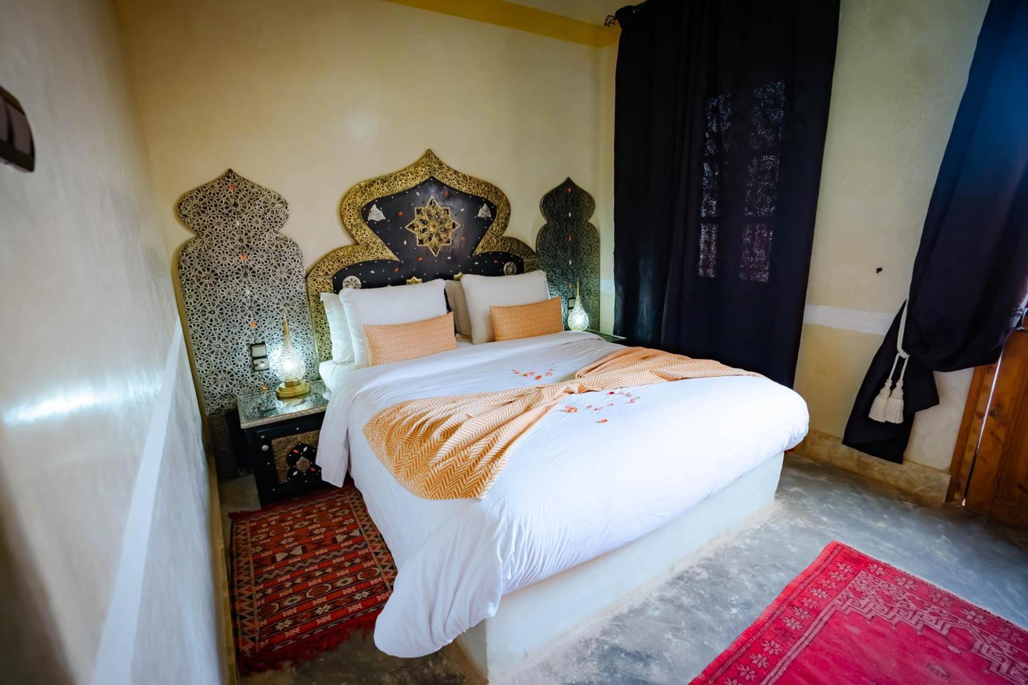Kasbah Tizzarouine Bed & Breakfast Boumalne Dades ภายนอก รูปภาพ