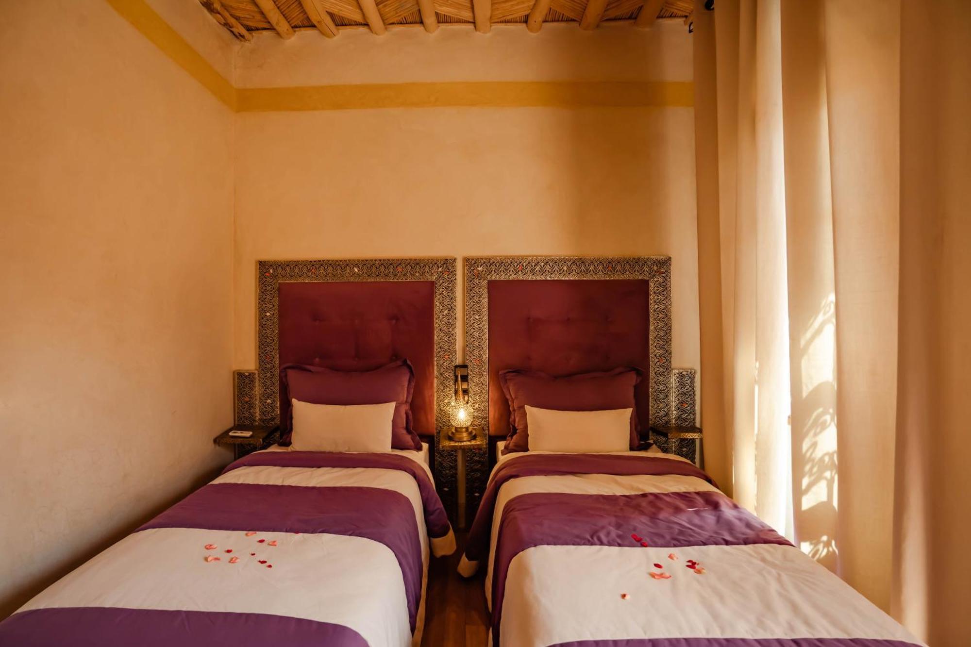 Kasbah Tizzarouine Bed & Breakfast Boumalne Dades ภายนอก รูปภาพ