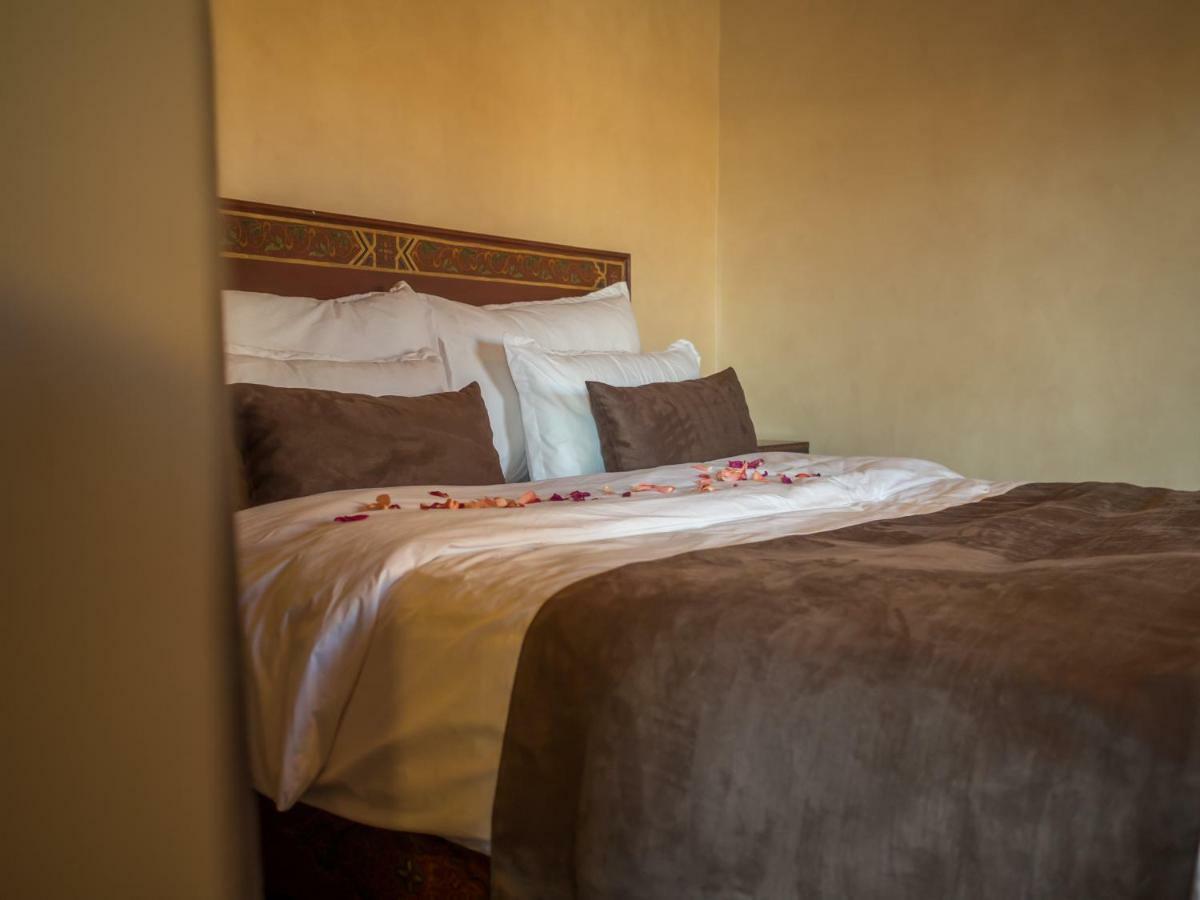 Kasbah Tizzarouine Bed & Breakfast Boumalne Dades ภายนอก รูปภาพ
